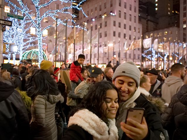Christmas tree crowd